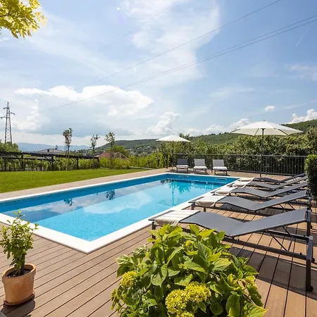 Apartman 3 Luxury Bedroom Emma Sinj