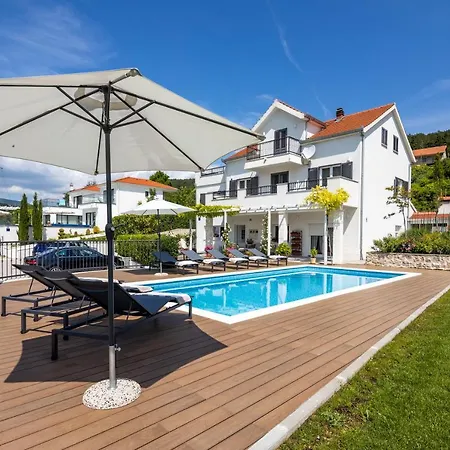 Apartman 3 Luxury Bedroom Emma Sinj